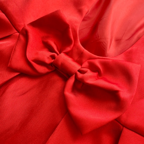 NWT Red Dress Boutique Open Back Red Dress With Bow in Size Medium - Picture 8 of 16